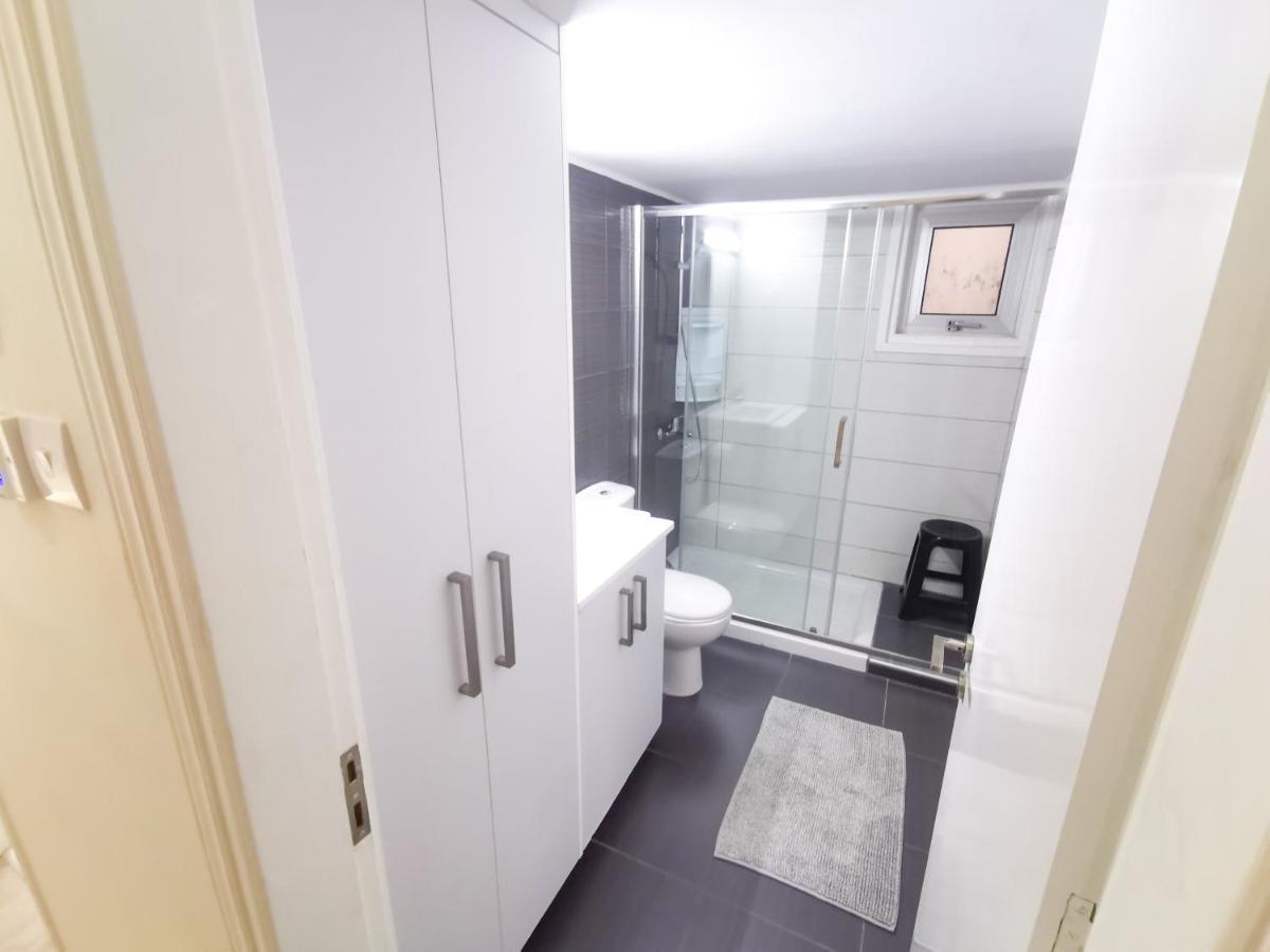 Beach-A-Holic Apartment, 2 Min Distance From Larnaca Marina מראה חיצוני תמונה