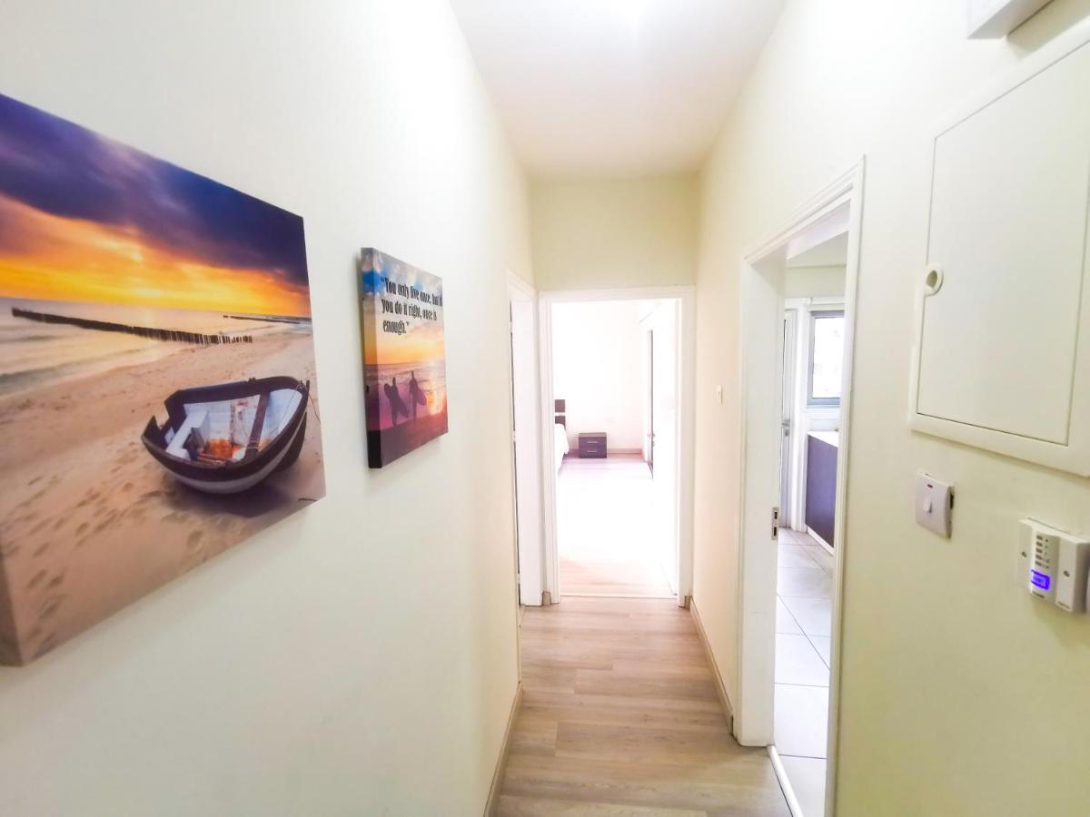 Beach-A-Holic Apartment, 2 Min Distance From Larnaca Marina מראה חיצוני תמונה
